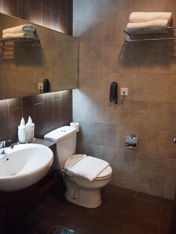 Roomz Hotel Seria Eksteriør billede